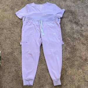 Lago Lavender Scrub Set